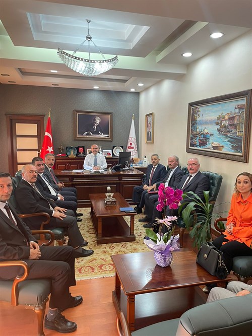 Alican KILIÇ ve Beraberindeki Heyet Kaymakam Adem Keleş'i Ziyaret Etti